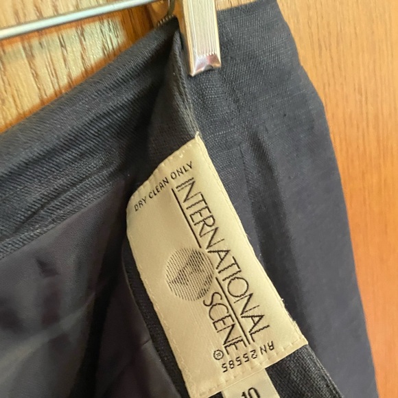 3 piece blue linen suit with 2 different length skirts - Picture 5 of 12